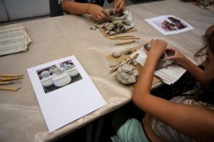 Ateliers Livres – Páscoa 2026: Descobre a Magia do Barro em Cerveira